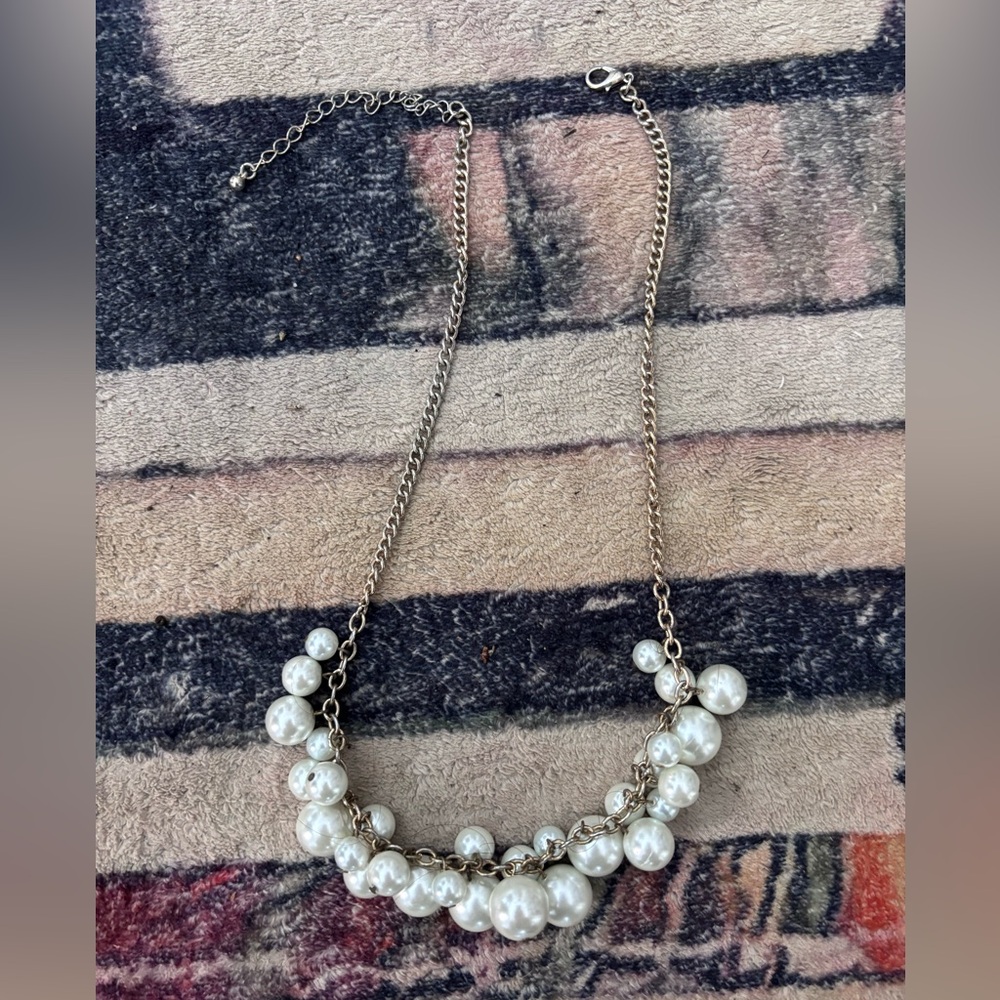 Elegant Silver plated faux Pearl Necklace